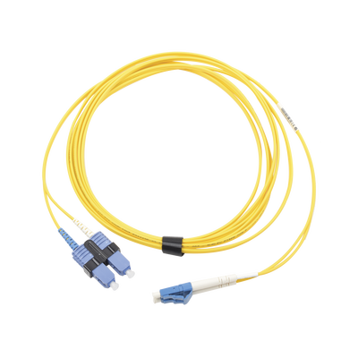 [FJ2-LCUSCUL-03] Jumper de Fibra Óptica Monomodo (OS2), XGLO, LC/UPC-SC/UPC Duplex, OFNR, Color Amarillo, 3 Metros (9.84 Pies)