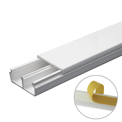 [TMK-1735-CC] Canaleta en color blanco de PVC auto extinguible, con divisón 35 x 17, tramo de 6 pies, con cinta adhesiva (5301-21252)
